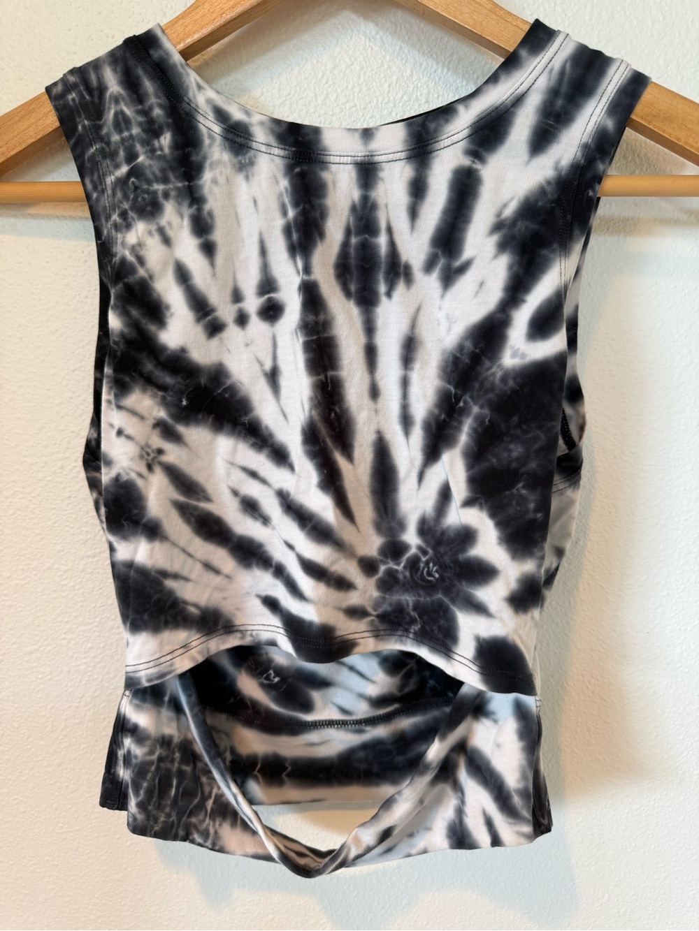 Lululemon LA Front Cut-Out Crop Top in Black White Tie Dye